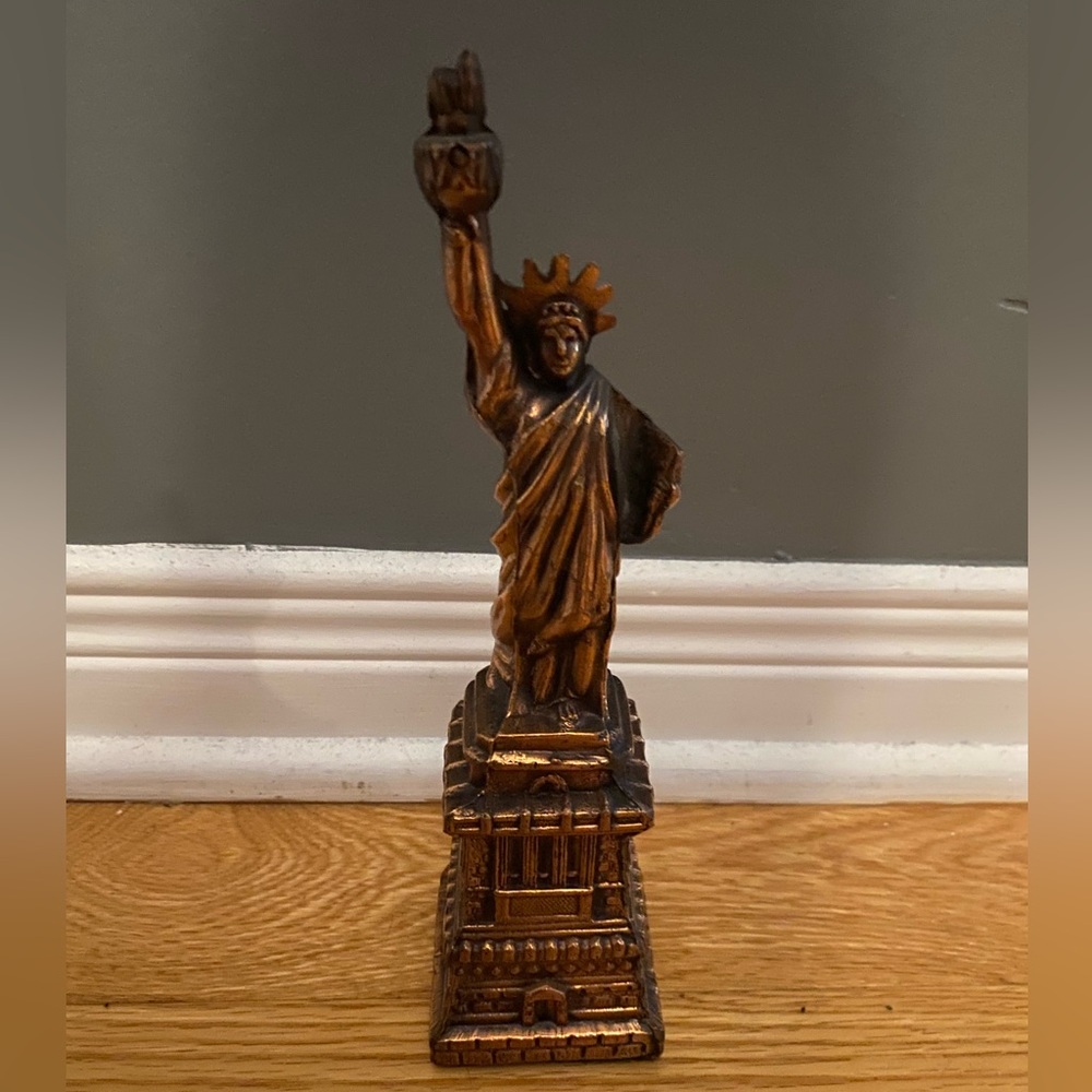 Vintage metal Statue of Liberty Figurine Souvenir